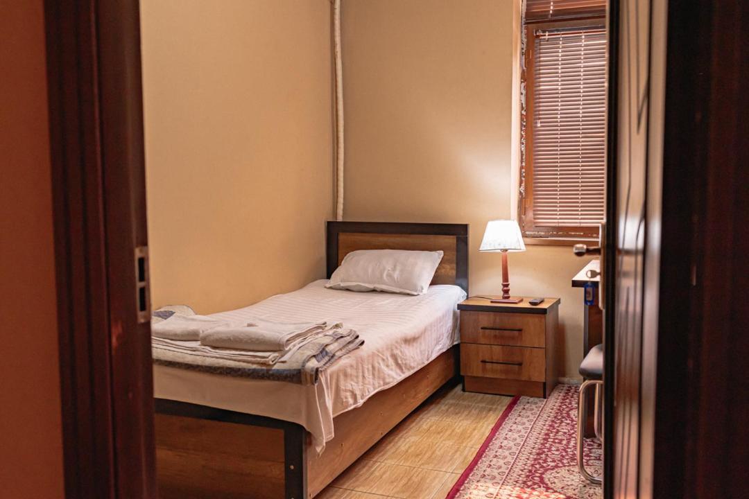 Major Guest House Fergana Exterior photo